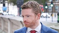 Шефът на кабинета на британския премиер подаде оставка заради скандала с Епстийн