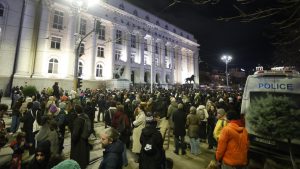 Протест на роднини на загинали на пътя деца пред Съдебната палата в столицата