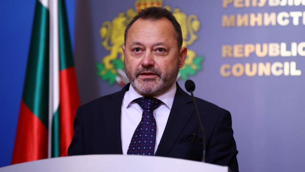 МРРБ праща на прокурор обществена поръчка за мантинели