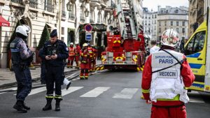 Пожар в луксозен хотел в Париж, 400 души евакуирани