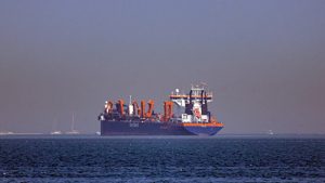 САЩ обмислят да защитят танкери, плаващи през Ормузкия проток