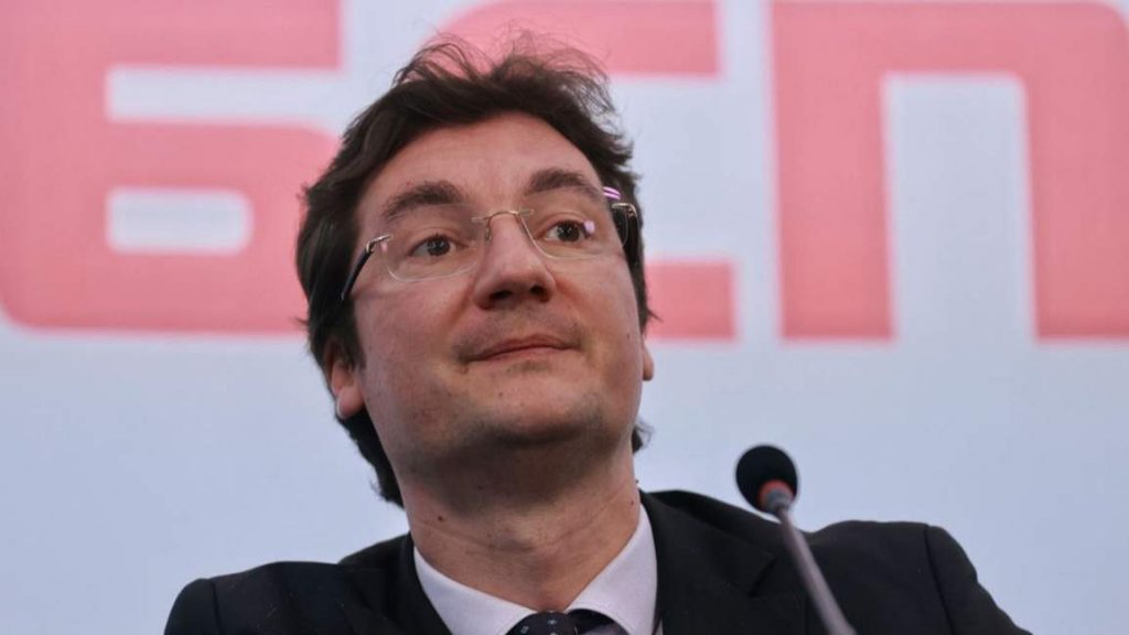 Крум Зарков ще води листите на БСП за София и Бургас