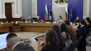 Гюров и Дечев обсъдиха с наблюдатели мерки за провеждането на честни и прозрачни избори