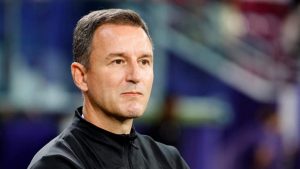 Сърбин ще води футболните национали