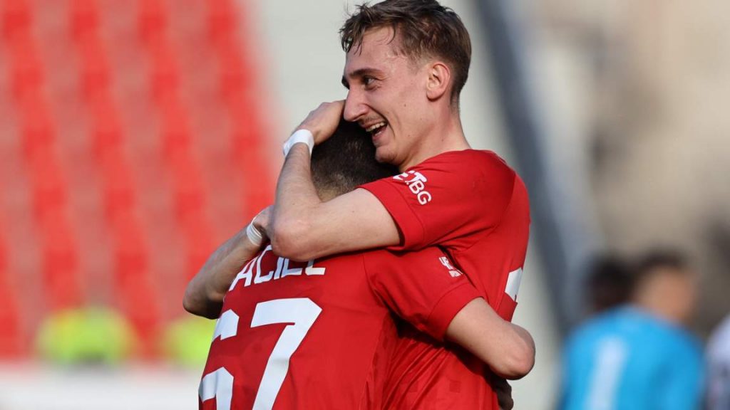 ЦСКА 1948 разгроми Локомотив в Пловдив