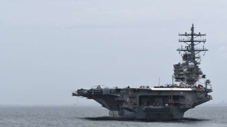 Иран обяви удар по „Ейбрахам Линкълн“, Вашингтон: ракетите дори не са се доближили