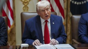 Тръмп обмисля край на кампанията срещу Иран дори без пълно отваряне на Ормузкия проток