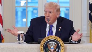 Тръмп: Иран иска преговори след смъртта на Хаменей, но ударите продължават