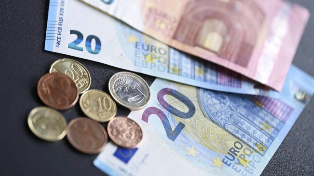 НСИ: Бизнес климатът се влошава през март