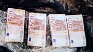 ГДБОП разбива мрежа за фалшиви евро: Над 1.2 млн. банкноти и килограм кокаин открити