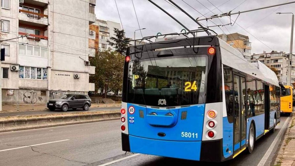 Протест в Русе: транспортни работници блокират ключово кръстовище заради заплати