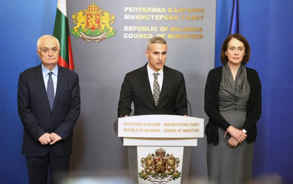 Гюров след Съвета по сигурността: Няма пряка заплаха за България, паниката не бива да става политическо оръжие