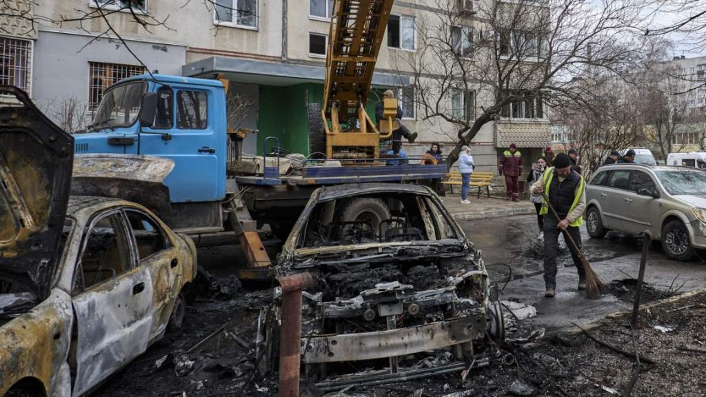 Две жертви на руски атаки в Харков, части от дрон паднали на румънска територия