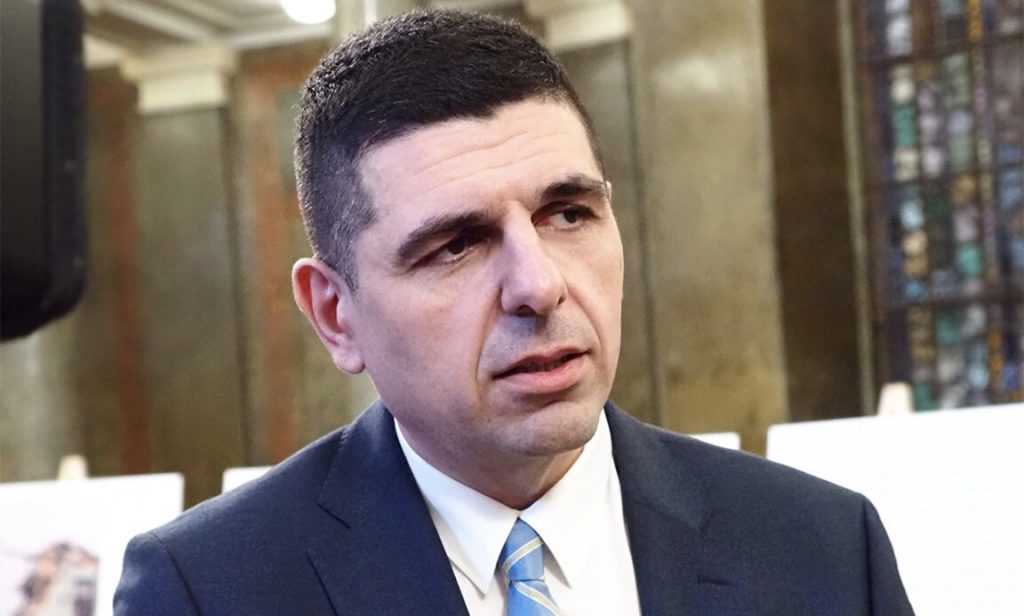 Мирчев кани Борисов и Радев на дебат