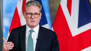 Стармър отхвърли роля на НАТО в Ормузкия проток: Лондон иска коалиция, не алиансът да влиза във войната на САЩ и Израел с Иран