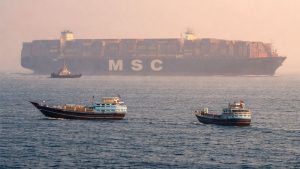 Три търговски кораба бяха ударени в Ормузкия проток, има моряци в неизвестност