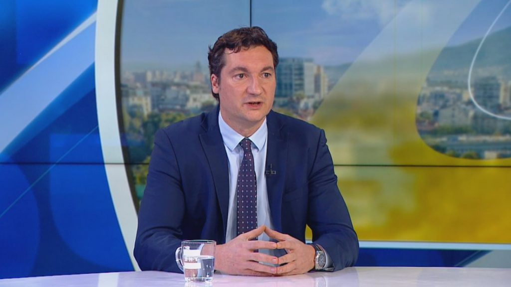 Крум Зарков: БСП ще е в парламента, не изключвам социалисти при Радев