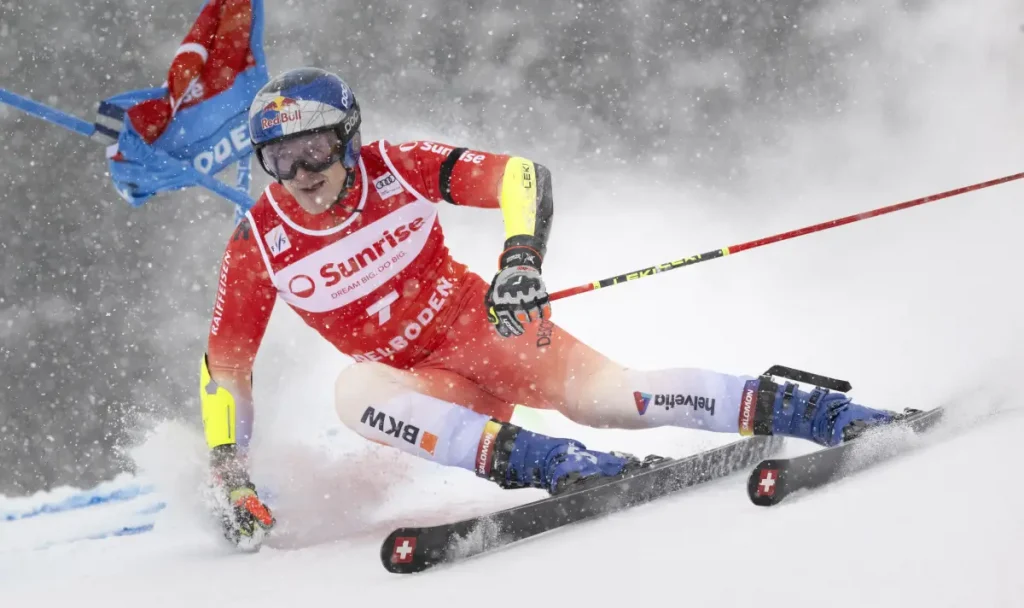 Марко Одермат триумфира със Световната купа в супергигантския слалом след отмяна на старта във Франция