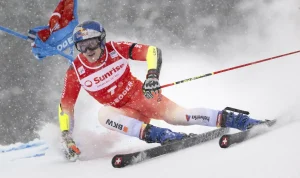 Марко Одермат триумфира със Световната купа в супергигантския слалом след отмяна на старта във Франция