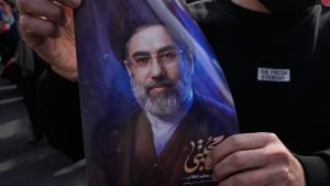 След слуховете за раняване: от Техеран увериха, че Моджтаба Хаменей е жив