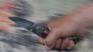 Шофьор от Айтос наряза с макетен нож друг водач след засичане в Бургас