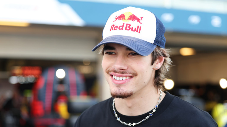 Никола Цолов започна силно сезона във Формула 2 в Австралия