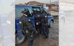 Шестима задържани при акция срещу купуването на гласове в Бургас