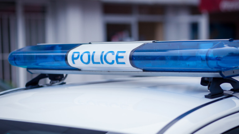 Анонимни заплахи предизвикаха хаос: Два варненски мола евакуирани