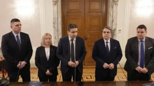 "Продължаваме Промяната" ще включи в листите си лица от протестите