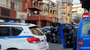 Мъж от Поморие се простреля в автомобил в центъра на Бургас