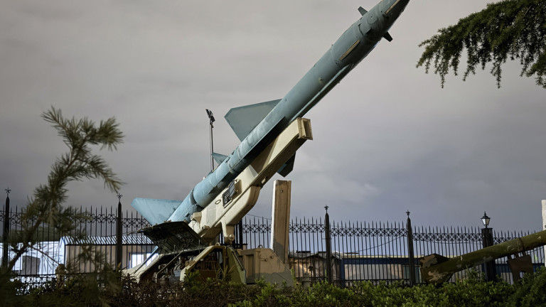 Иран вади Sejjil: „танцуващата“ ракета вдига залога във войната със САЩ и Израел