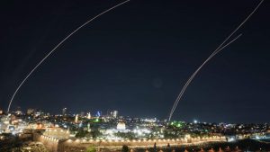 Шестима ранени при ирански ракетен удар в централен Израел