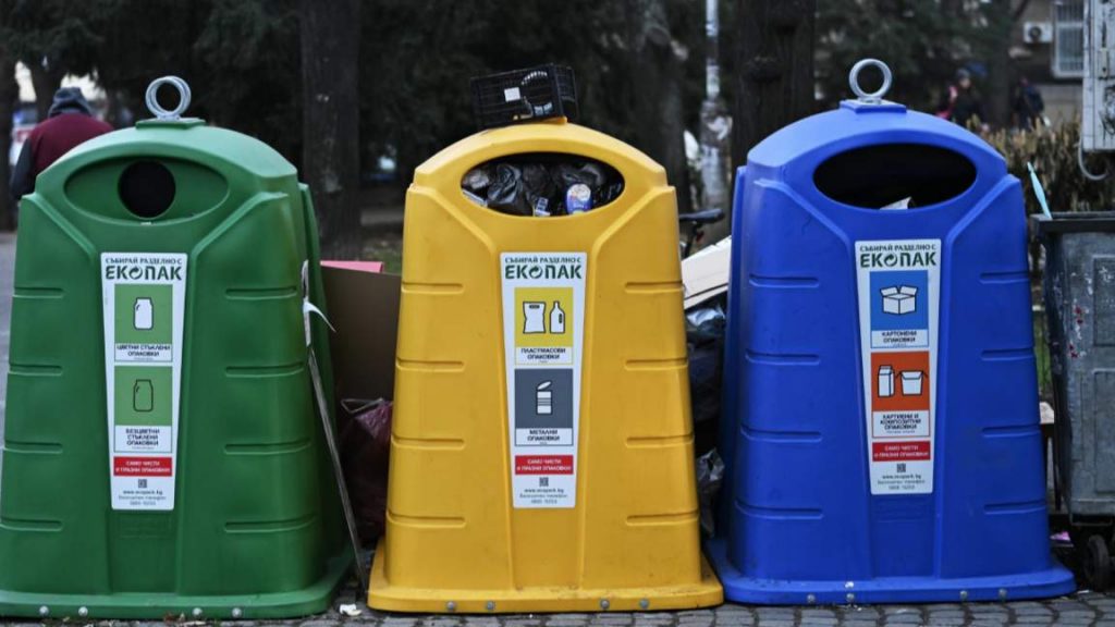 Такса смет в Дупница поскъпна с около 30%, новата формула се отлага за 2027 г.