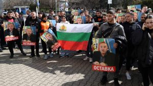 Щангисти и членове на УС на протест срещу Стефан Ботев