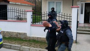 Полицейска акция във Варненско: трима задържани при операция срещу купуването на гласове