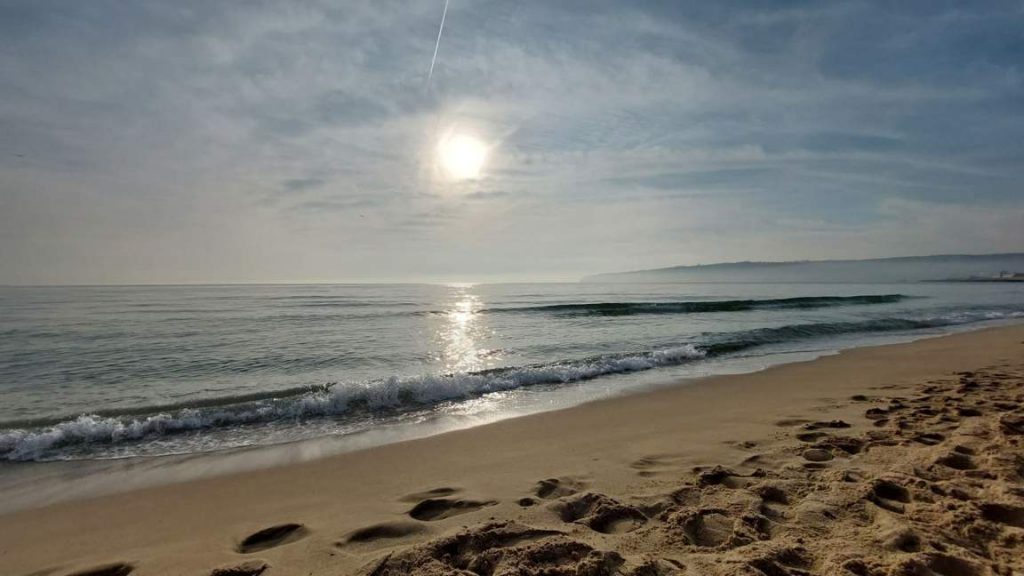 Слънчев 10 март с хладно утро, мъгли по низините и температури до 18 градуса