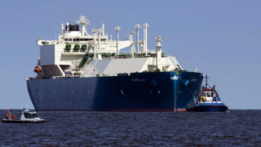 Два танкера с газ за Индия минаха през Ормузкия проток, въпреки напрежението в Залива