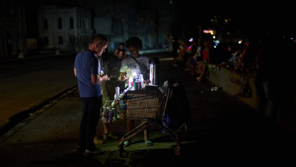 Куба отново потъна в мрак: Мащабен срив на електропреносната мрежа за втори път за седмица