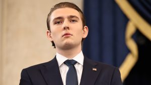 Сатиричен уебсайт иска синът на Тръмп да влезе в армията, за да се бие в Иран