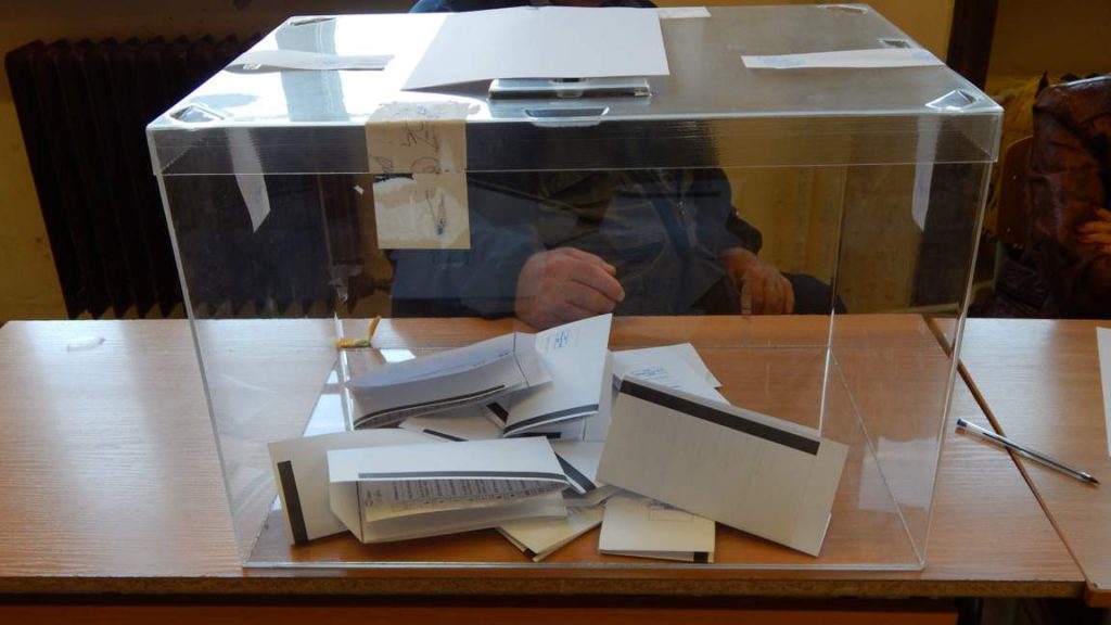 В 9354 секции у нас ще се гласува с машини, в 2641 – само с хартиени бюлетини