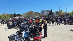 Мотосезон 2026 във Варна бе открит с грандиозно шествие и хиляди участници