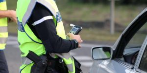 Шофьори с отнети книжки за алкохол и наркотици да полагат нов изпит