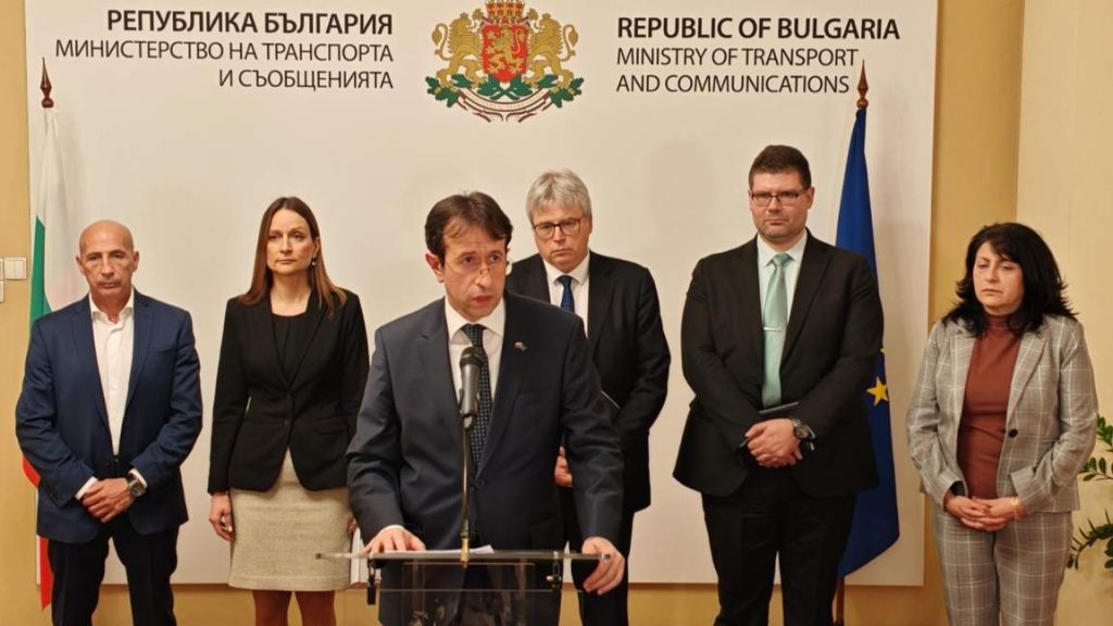 Край на напрежението: Пакет от €100 млн. спира протестите на превозвачите