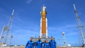 НАСА започна подготовка за историческа мисия до Луната "Артемис II"