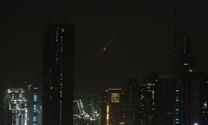 Трагедия в Абу Даби: Един загинал при падане на отломки