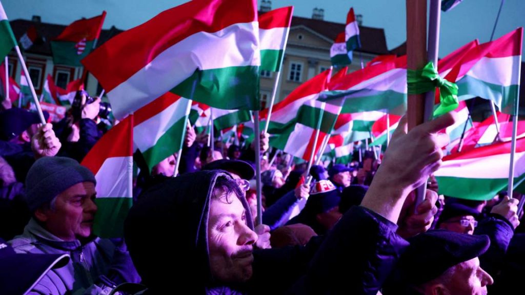 Унгария пред исторически избор: Партията „Тиса“ предизвиква 16-годишната доминация на Орбан