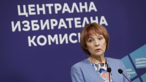 ЦИК в готовност: Очаквания за изборния ден в неделя