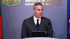 Гюров застана зад Кандев: „Позорен опит за реванш“