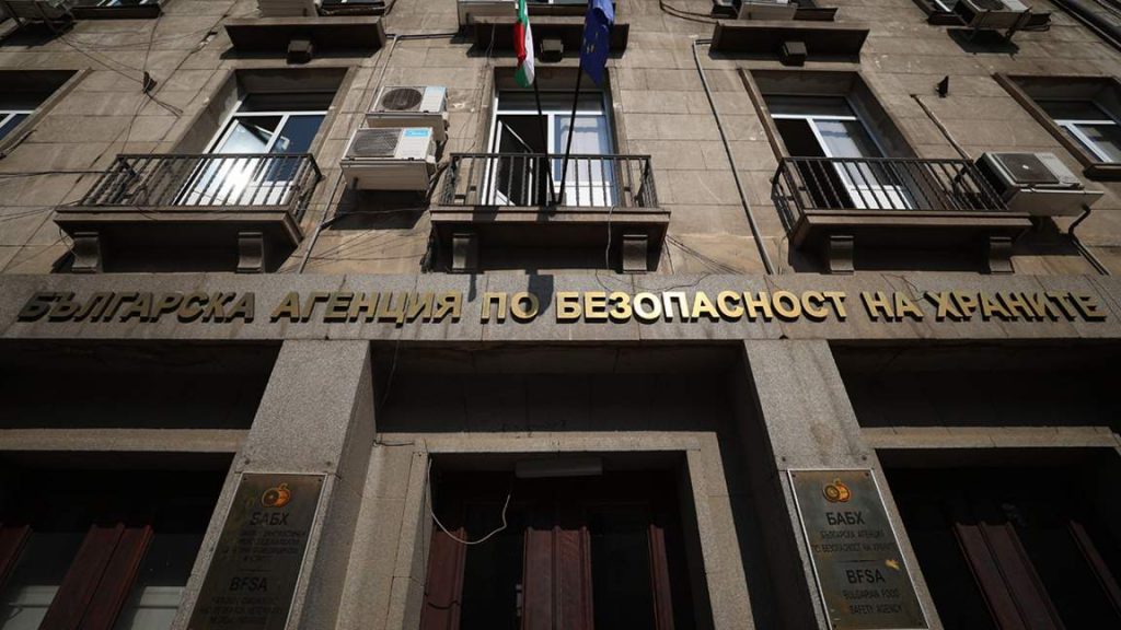 Над 1,5 тона пилешко месо спряно на „Капитан Андреево“: БАБХ засече нелегален внос от Турция