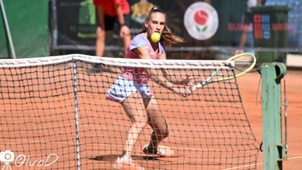 Глушкова осигури третата победа на България за „Били Джийн Кинг къп“